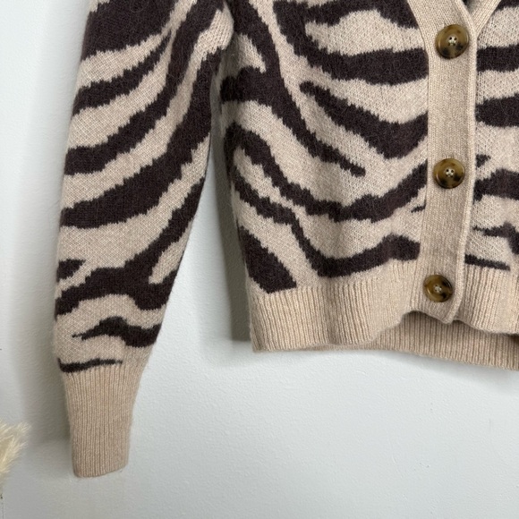 J. Crew Ribbed V-neck Wool Blend Zebra Stripe Knit Cardigan Size M Button Front - Picture 6 of 16